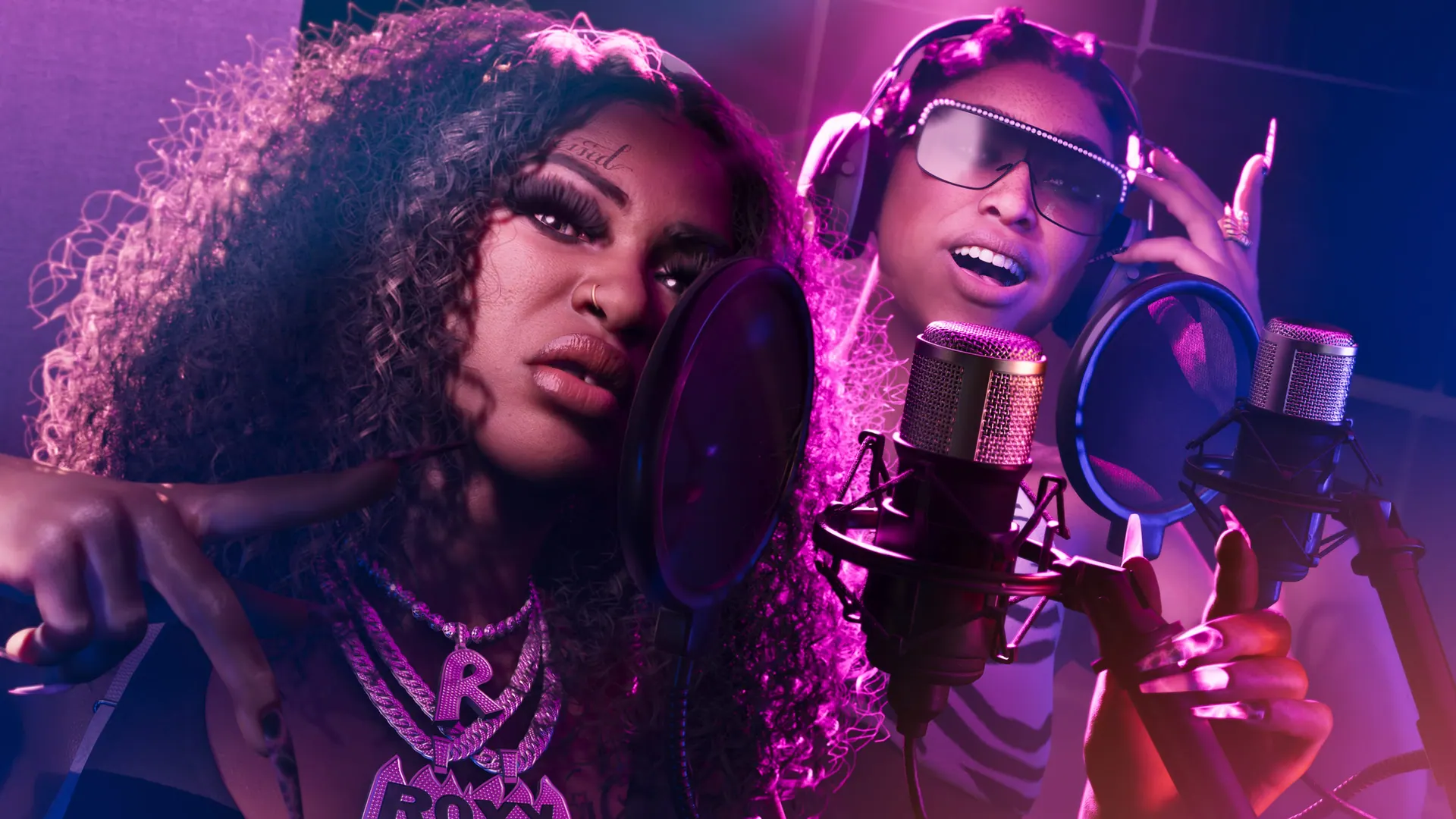Official Rockstar Games promotional screenshot of Real Dimez